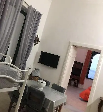 Flora Apartmán